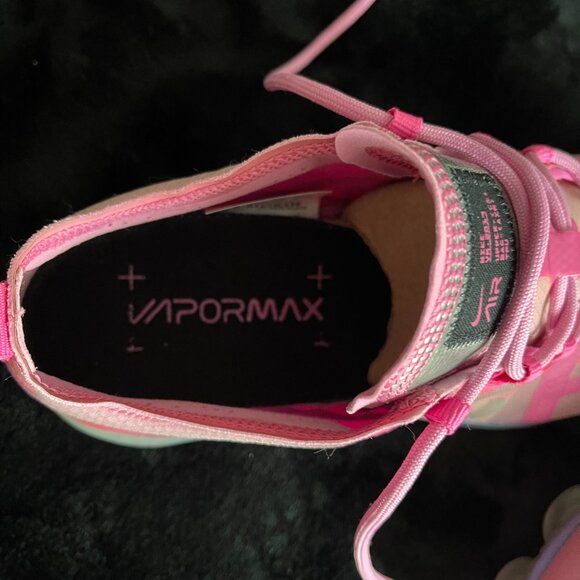 Nike Air Vapormax 2019 Active Fushia 8.5 (Women's) Pre-Owned - Like New - Picture 6 of 7